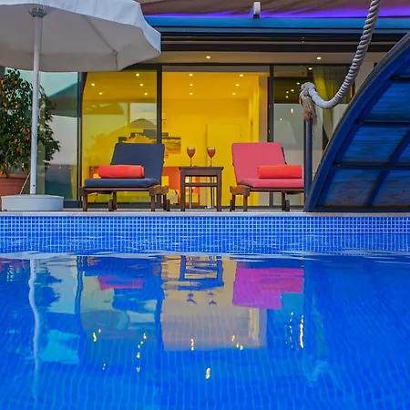 Ada 4 Sleeps Isolated And Heated Pool Villa *