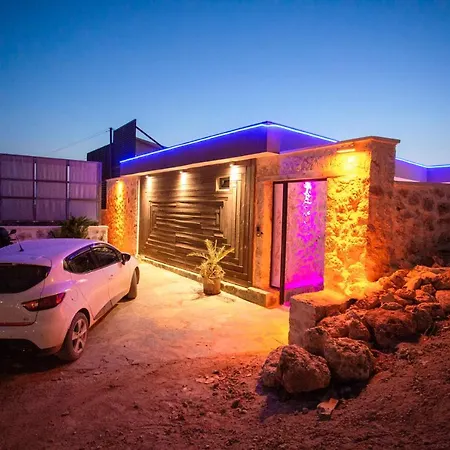 Ada 4 Sleeps Isolated And Heated Pool *