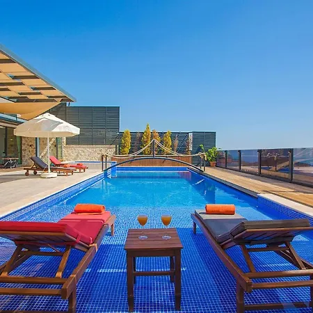 Ada 4 Sleeps Isolated And Heated Pool Villa