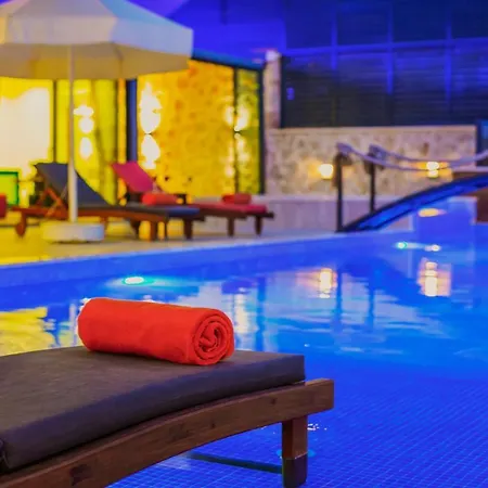 Ada 4 Sleeps Isolated And Heated Pool Villa *