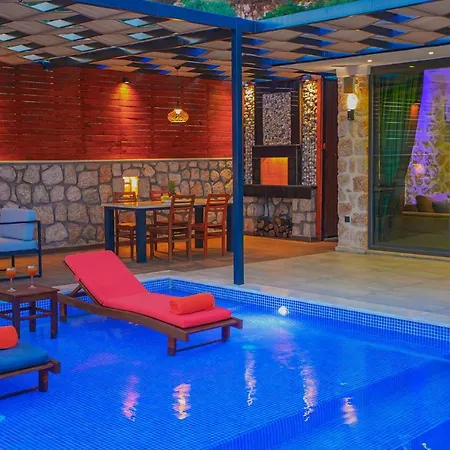 Ada 4 Sleeps Isolated And Heated Pool Villa