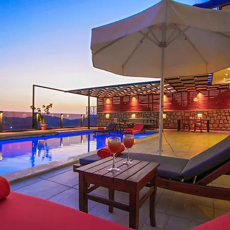 Ada 4 Sleeps Isolated And Heated Pool Kaş